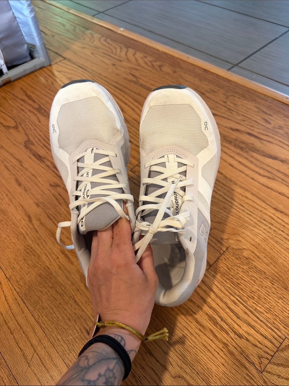 On Running Cloudrunner White Frost Women’s shoes